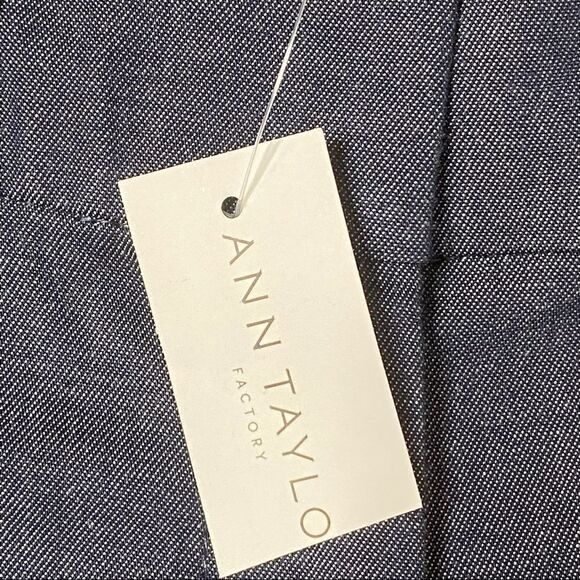 Ann Taylor Factory | Curvy Crop Length Pants - Picture 3 of 8